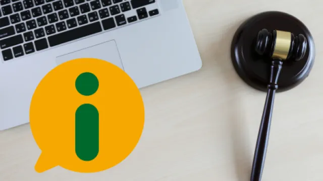 Ilustração de computador com um “i”